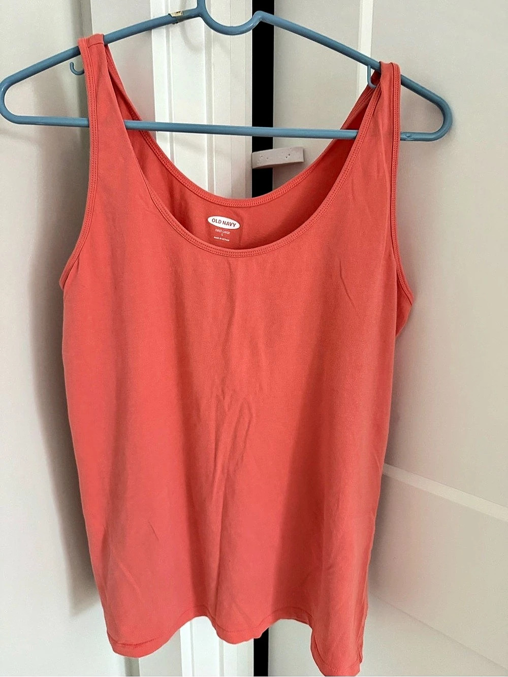 Old Navy First-Layer Tank Top in Peach